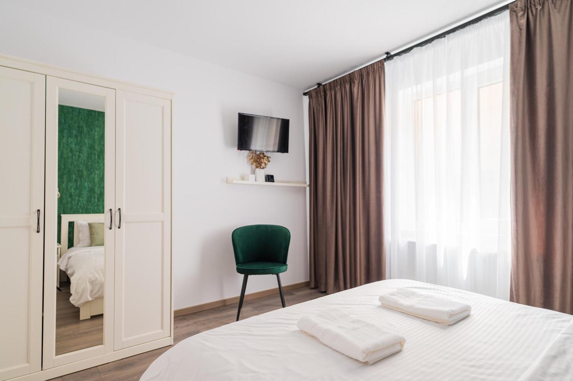 Fun House - Comfortable Stay With Garden And Near Parking Brașov Exterior foto